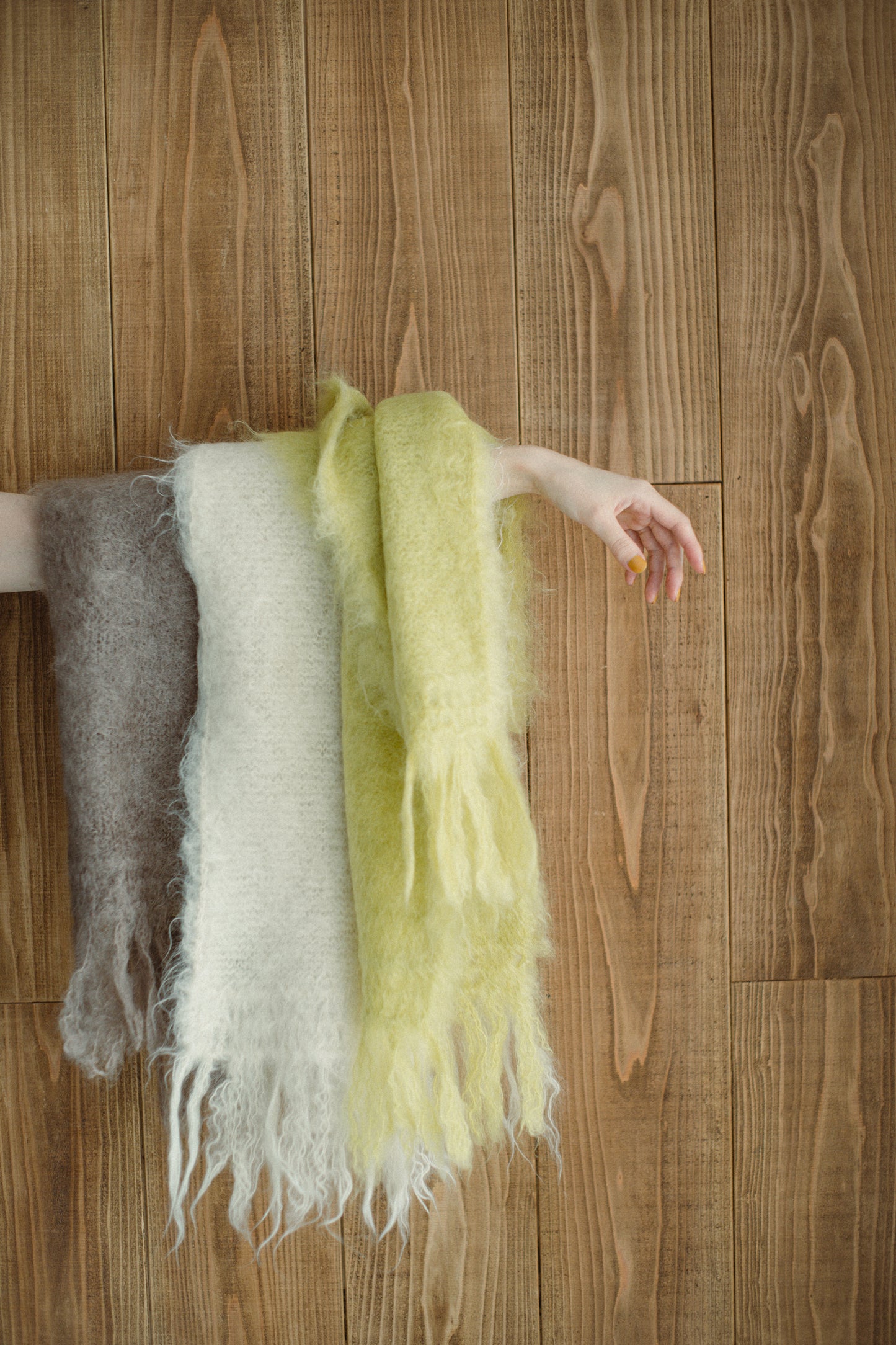 KID MOHAIR MUFFLER