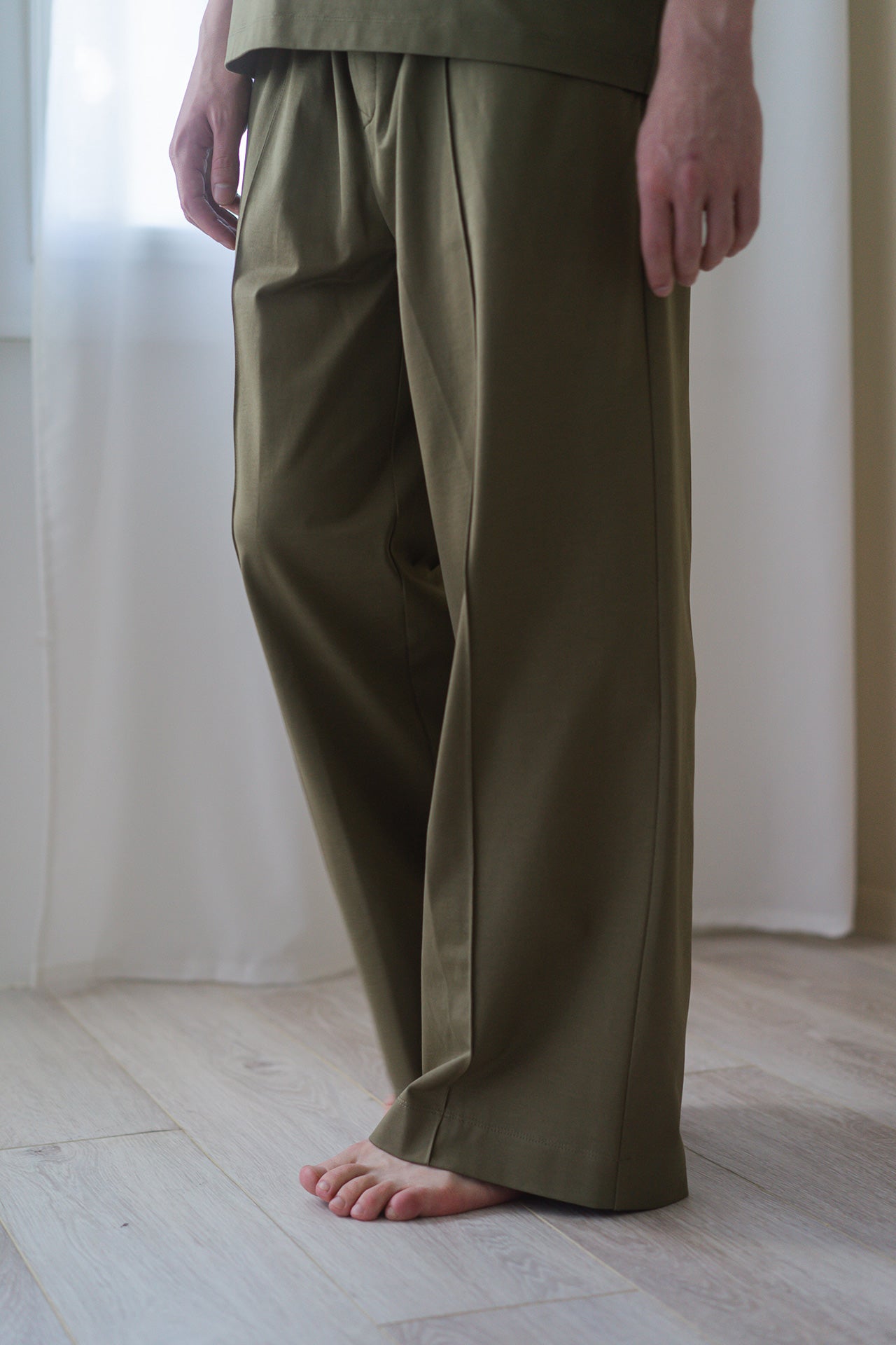 PIN TUCK WIDE PANTS[KHAKI]