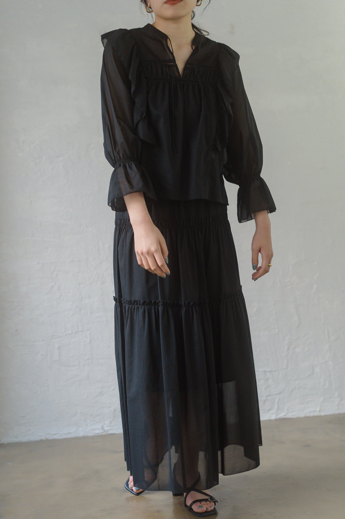 TIERED GATHER SKIRT[BLACK]