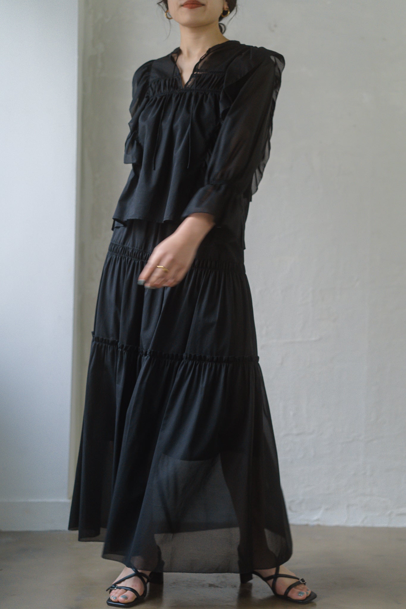 TIERED GATHER SKIRT[BLACK]