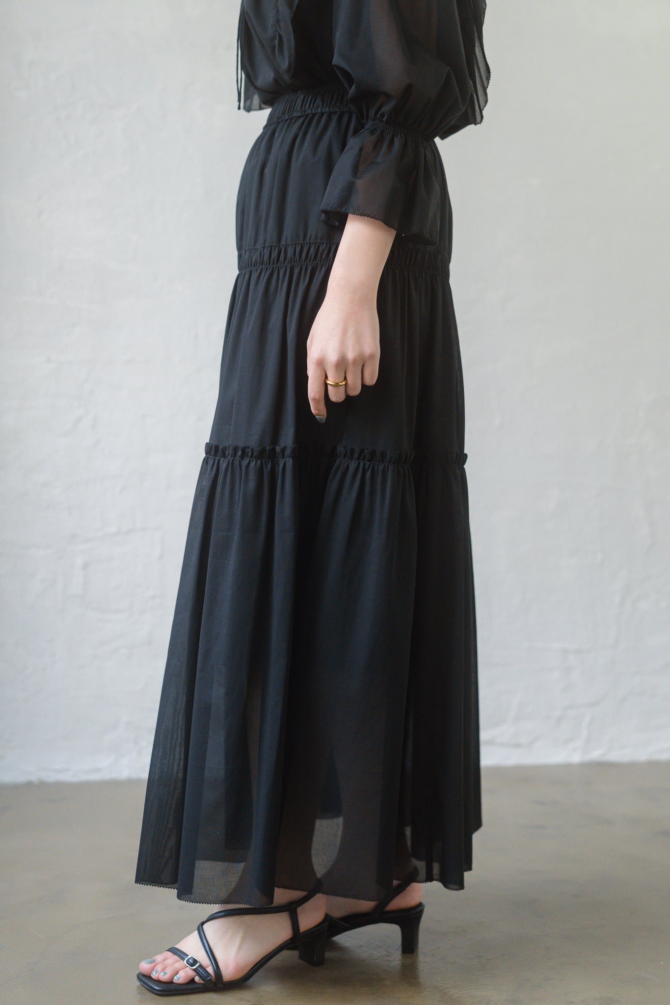 TIERED GATHER SKIRT[BLACK]